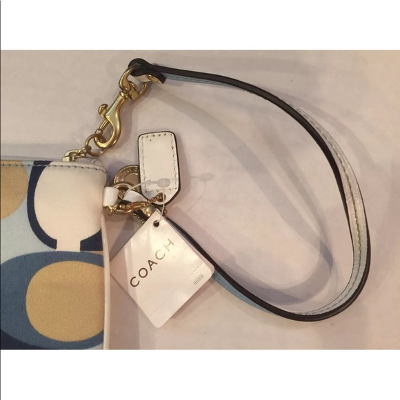 COACH RARE $98 AUTHENTIC BLUE MULTI WRISTLET NWT